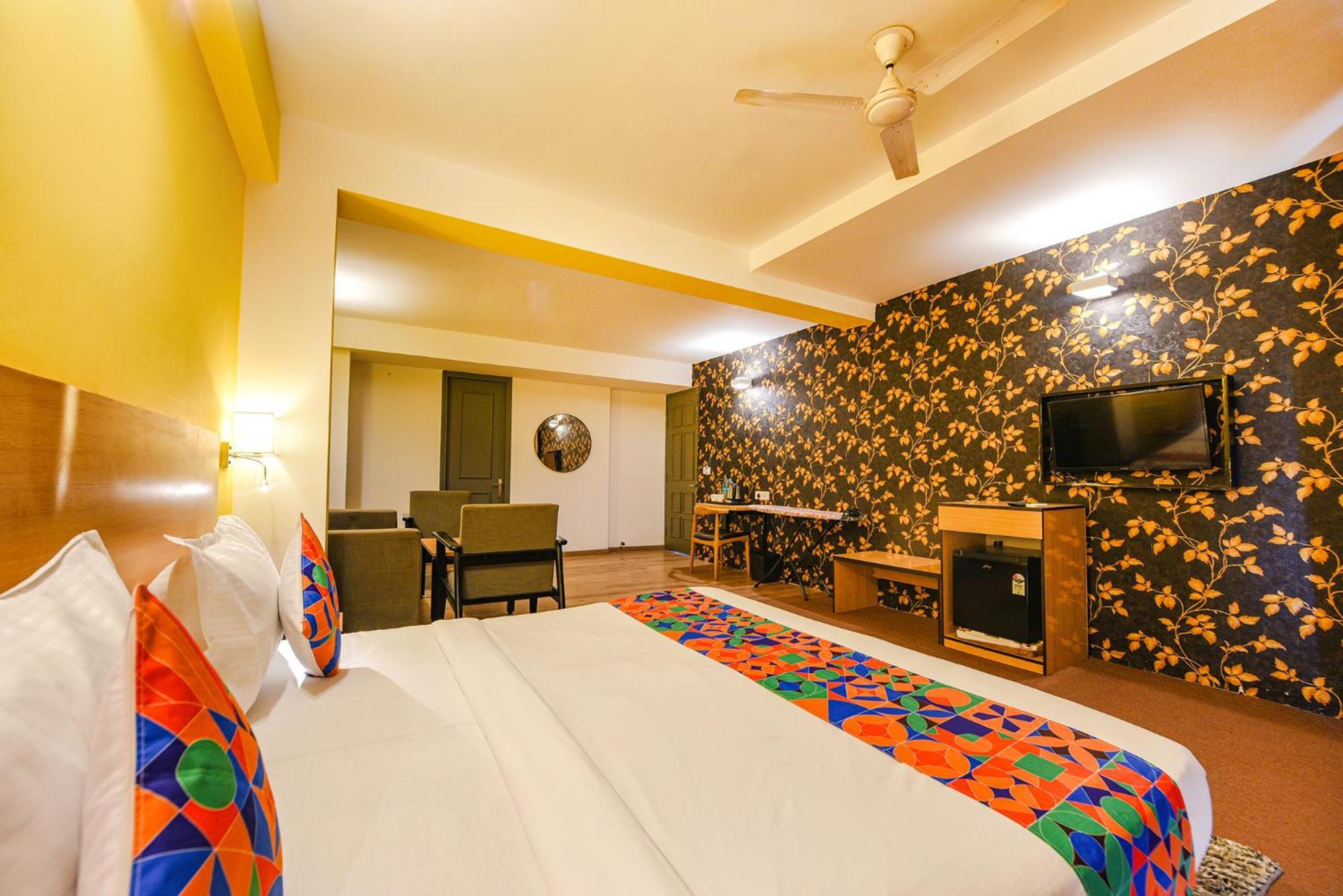 Fabhotel Old Meple Leaf Gurgaon Exterior photo